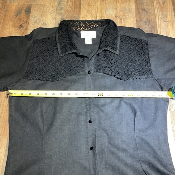 ET VOUS Cotton/Linen Blend Button down black shirt.  Size 1X. - Picture 4 of 7